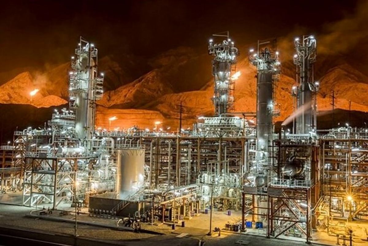  سقوط جرثقیل در پتروشیمی رازی