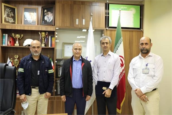 تقدیر از مدیرعامل جم‌صنعت کاران به دلیل اجرا و استقرار الزاماتHSE