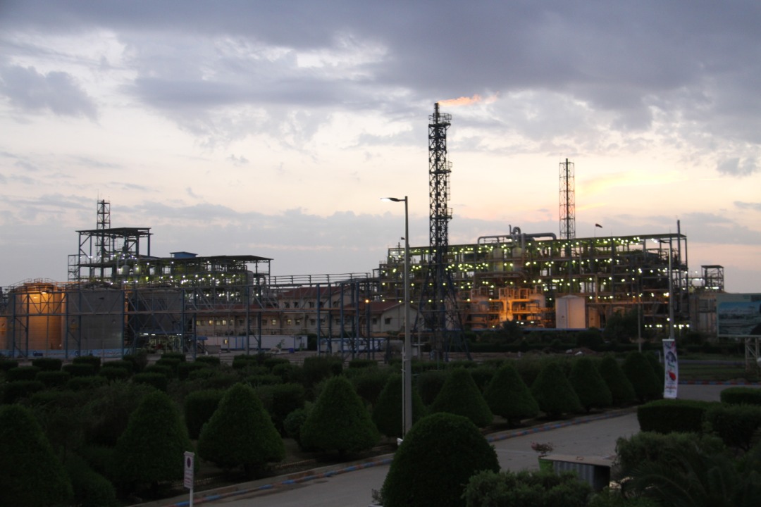 رئیس ‏HSE‏ پتروشیمی کارون خبر داد:‏ تولید بیش از ۶ میلیون لیتر آب ژاول از ابتدای اپیدمی کرونا