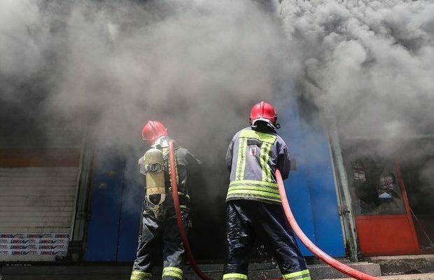 مهارآتش سوزی انبار ضایعات پتروشیمی اروند