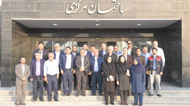 بازدید مدیران ارشد محیط زیست کشور از پتروشیمی اروند