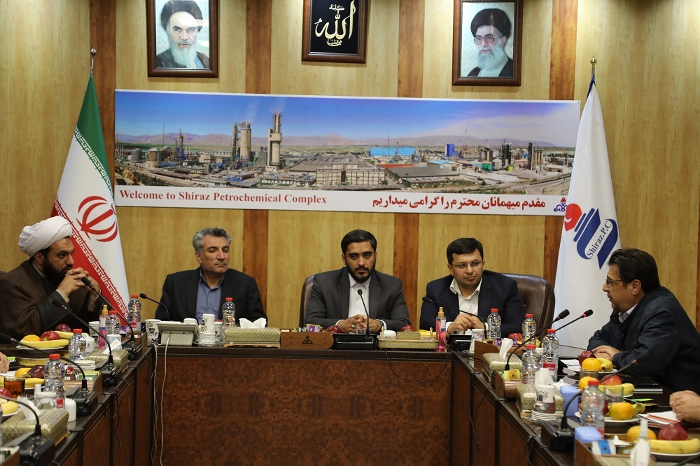بازدید مدیر كل حفاظت محیط زیست استان فارس از پتروشیمی شیراز