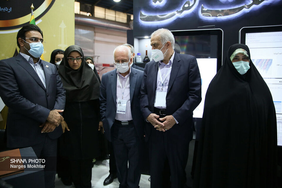 بازدیدرئیس فراکسیون محیط زیست مجلس ازنمایشگاه نفت