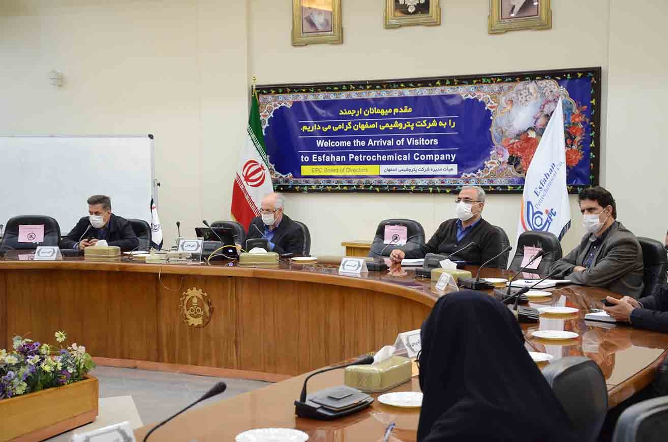 اعتبار گواهینامه های سیستم های مدیریتی پتروشیمی اصفهان تمدید شد